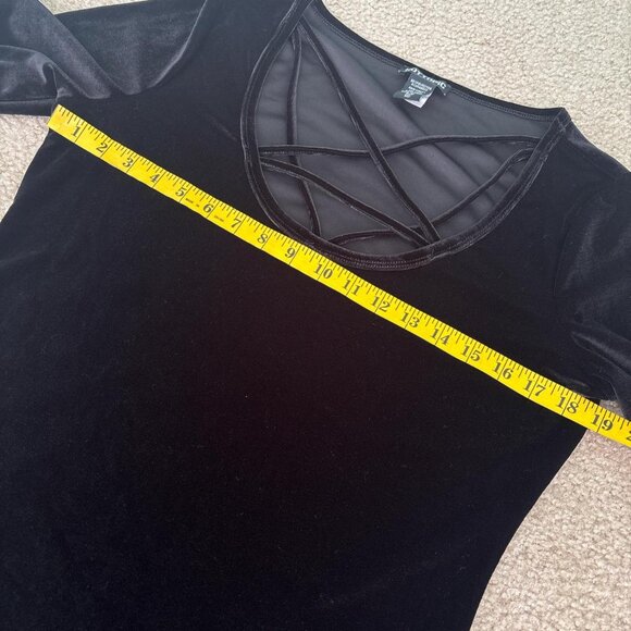 Hot Topic Velvet Pentagram Shirt Womens M Gothic Punk Stretchy Witchy - Picture 6 of 8
